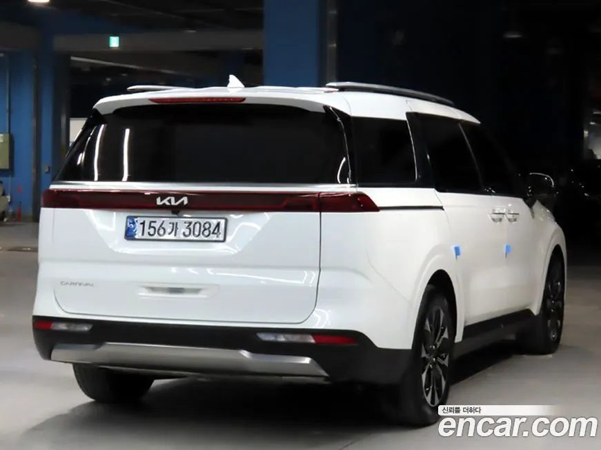 Kia Carnival — фото 1