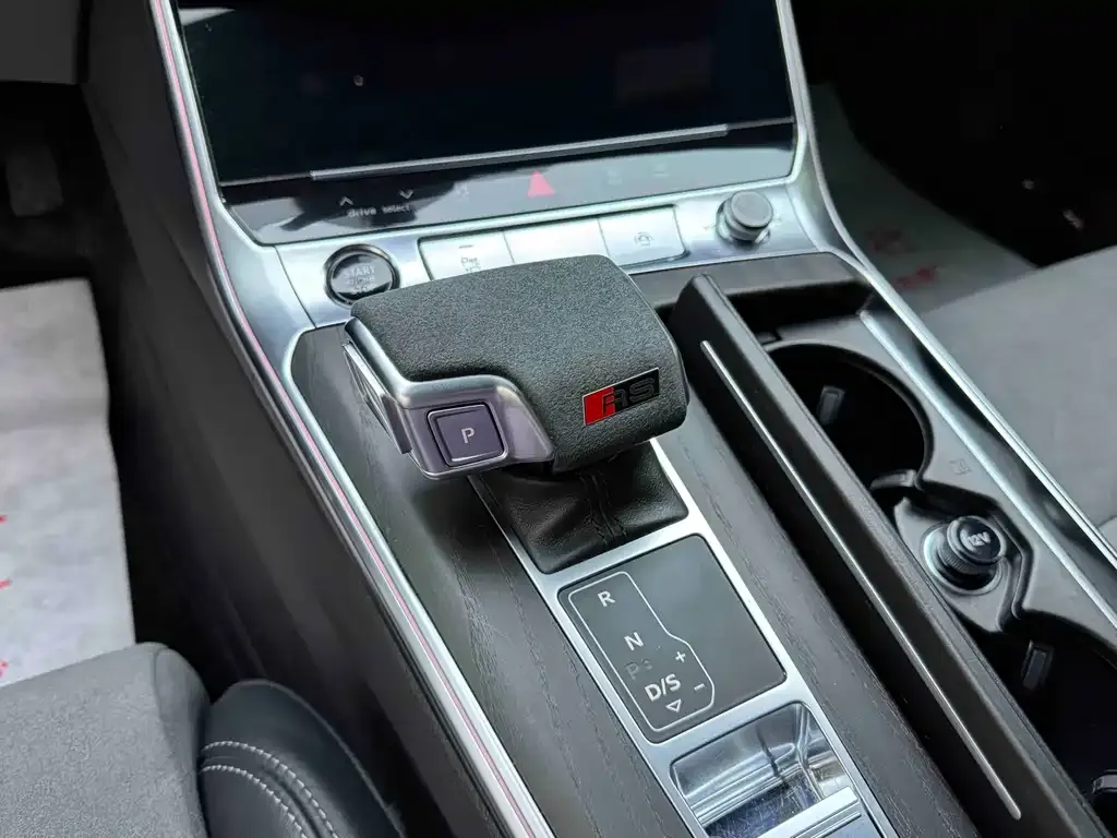 Audi A6L 2024 из CN, фото 8