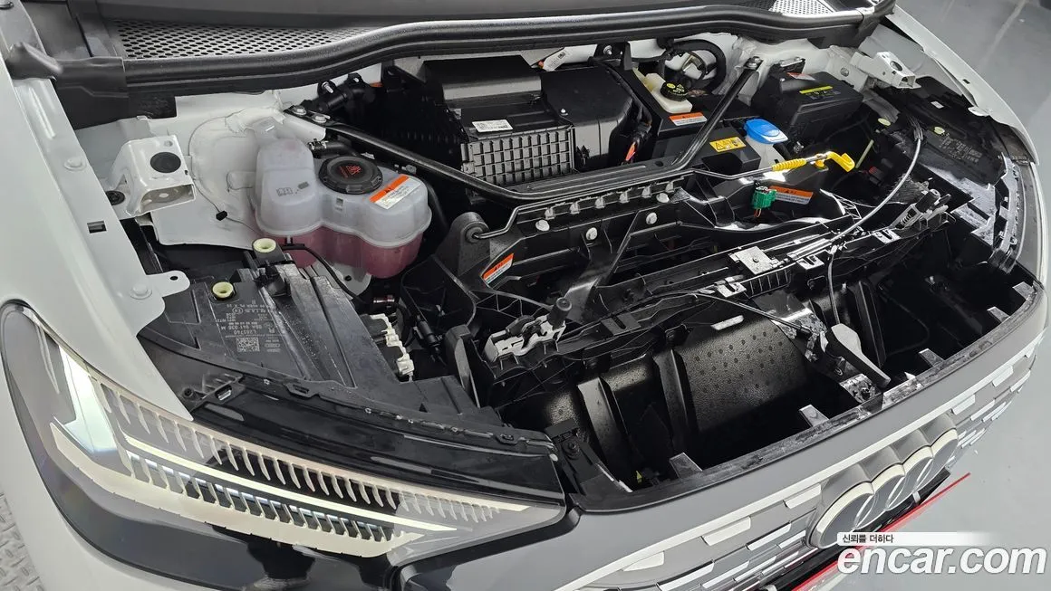 Audi Q4 e-tron 2025 из KR, фото 9