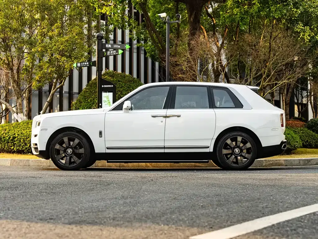 Rolls-Royce Cullinan 2021 из CN, фото 3