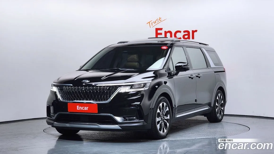 Kia Carnival — фото 1