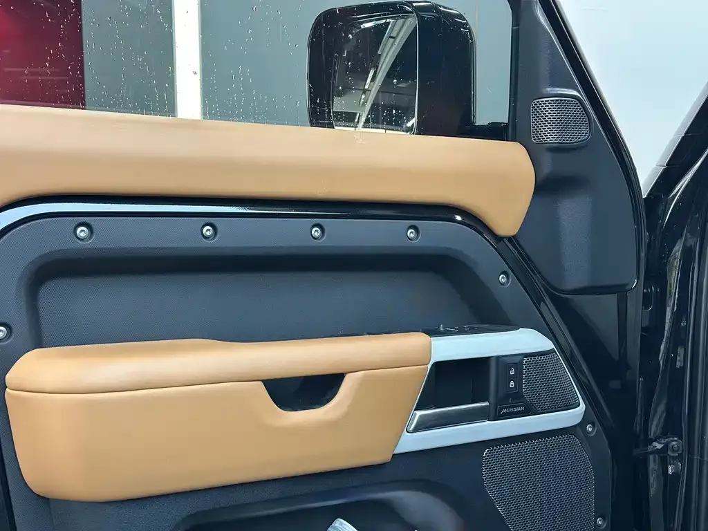 Land Rover Defender — фото 3