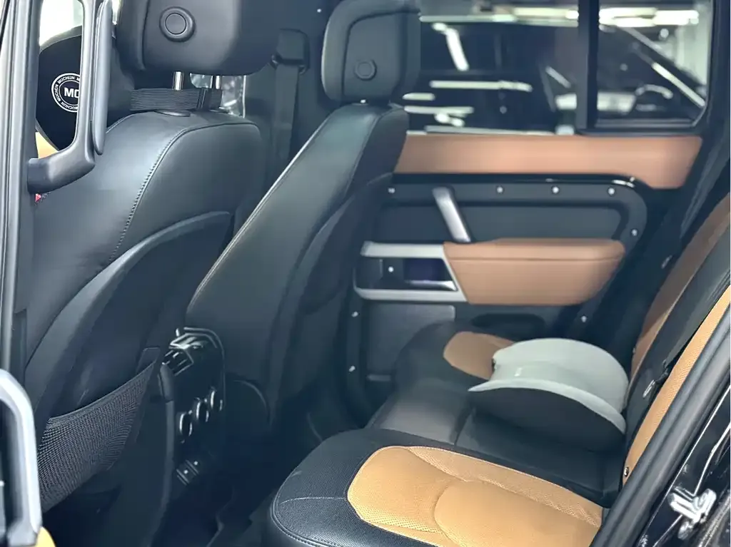 Land Rover Defender — фото 4