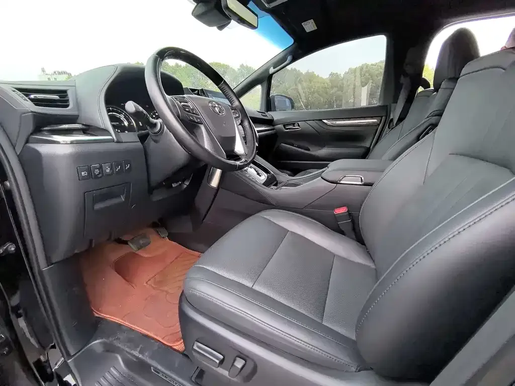 Toyota Alphard 2022 из CN, фото 10