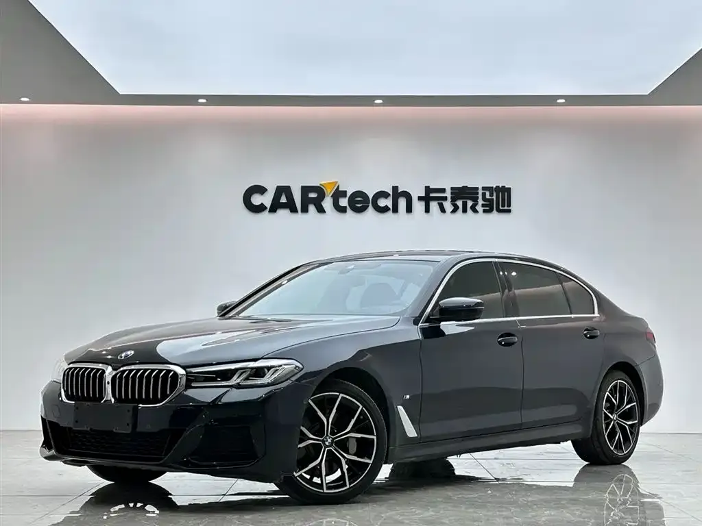 BMW 5 Series — фото 1