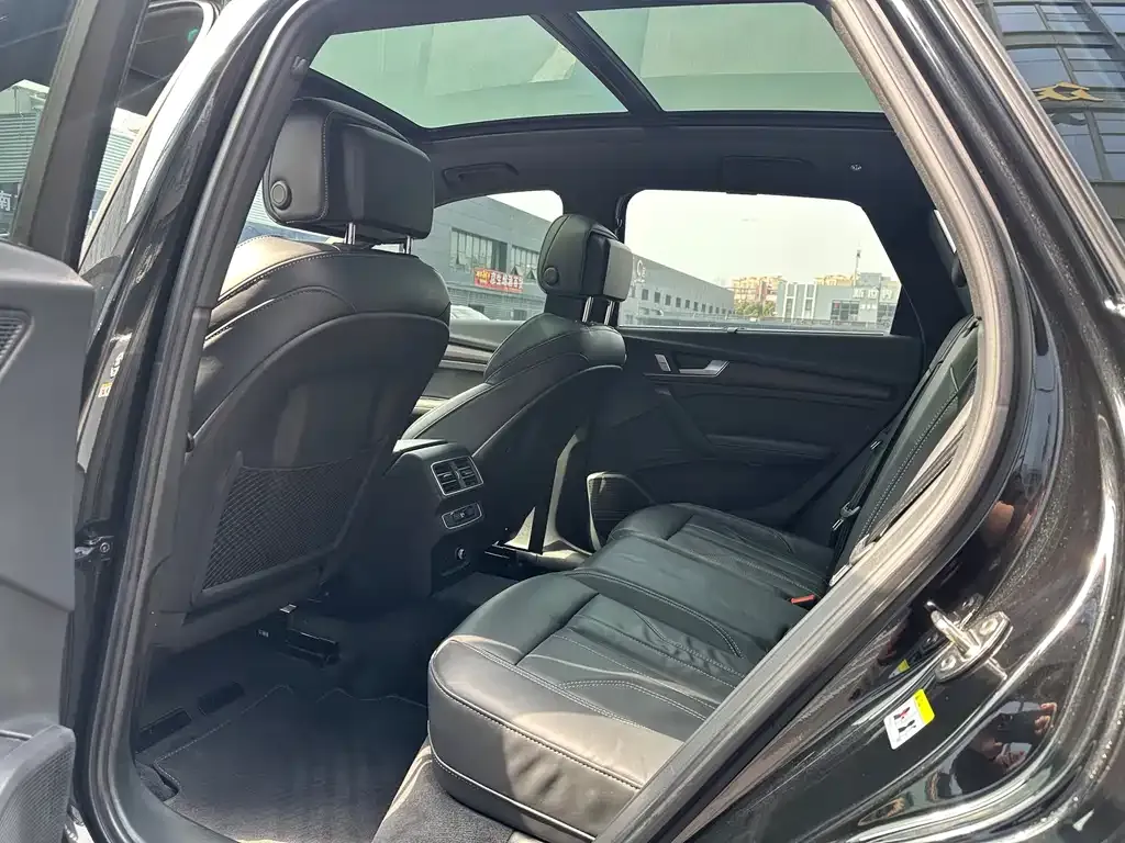 Audi Q5L 2024 из CN, фото 4