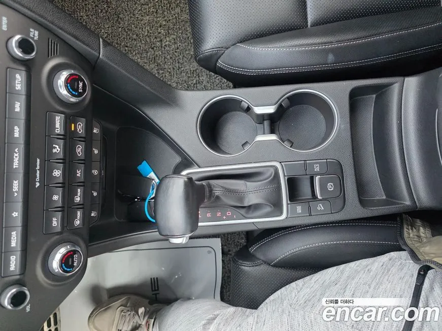 Kia Sportage — фото 7
