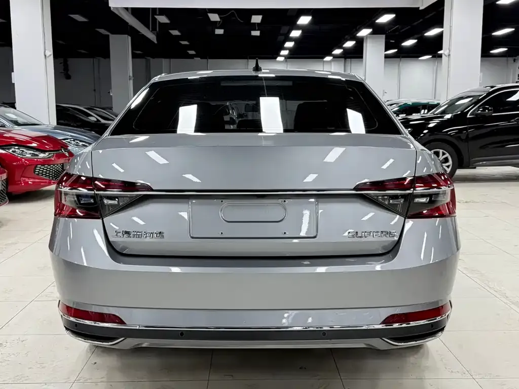 Skoda Superb 2022 из CN, фото 2