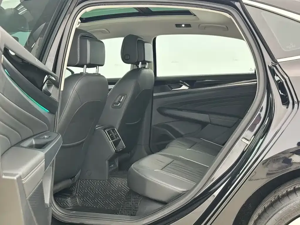 Volkswagen Passat — фото 7