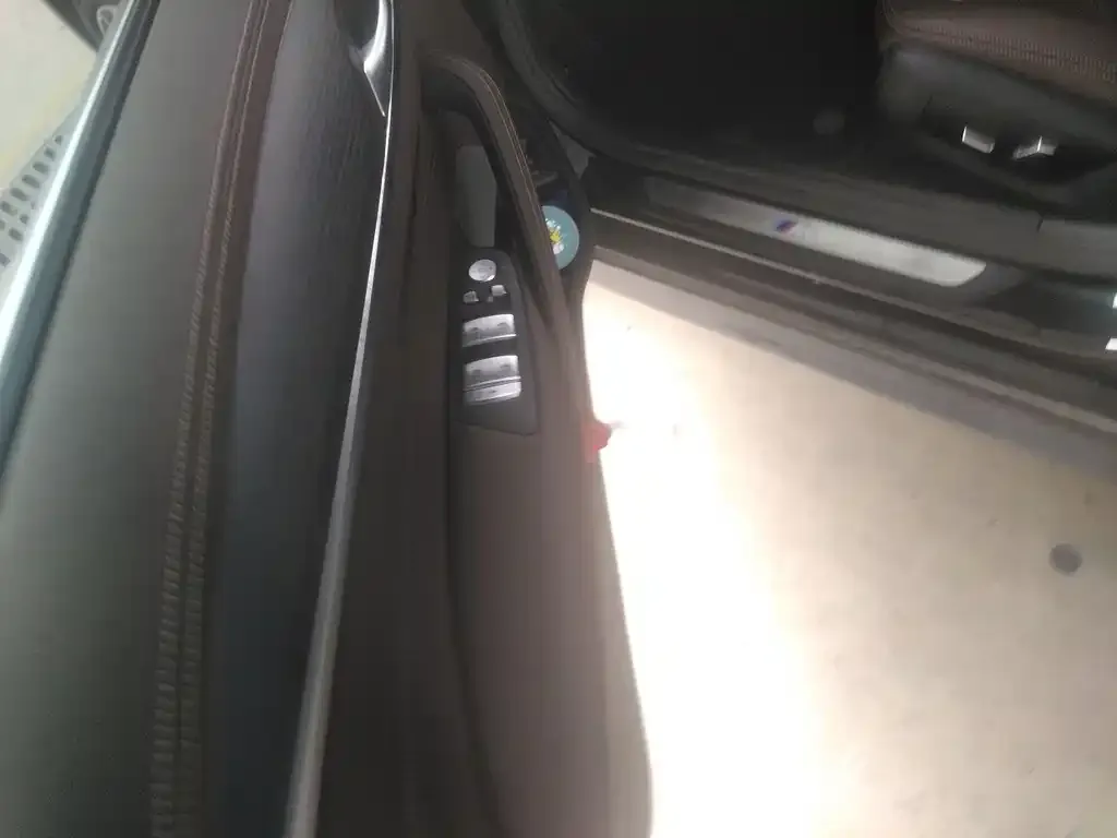 BMW 5 Series 2022 из CN, фото 6