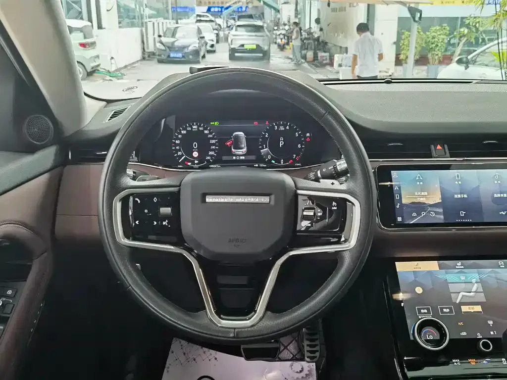 Land Rover Evoque — фото 4