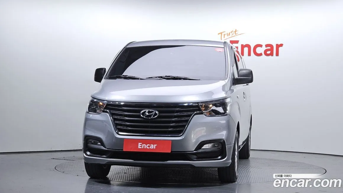 Hyundai Starex — фото 10