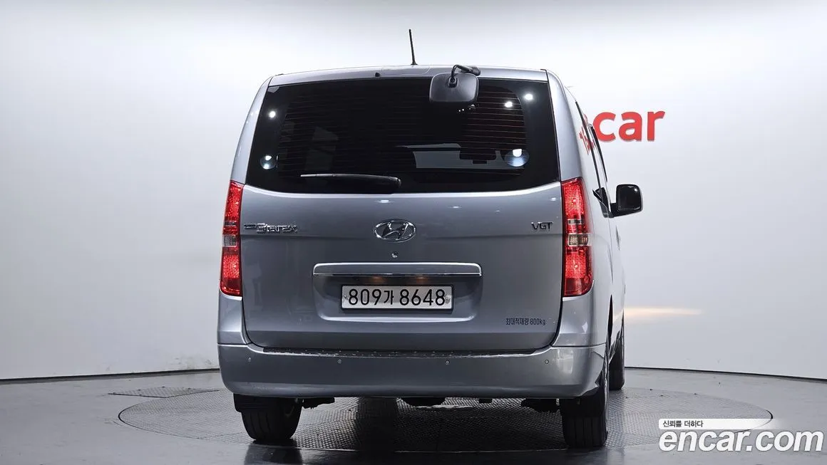 Hyundai Starex — фото 2