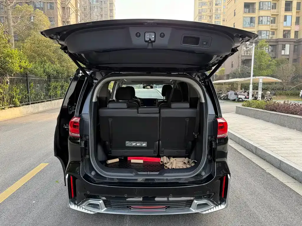 GAC Motor Trumpchi M8 — фото 9