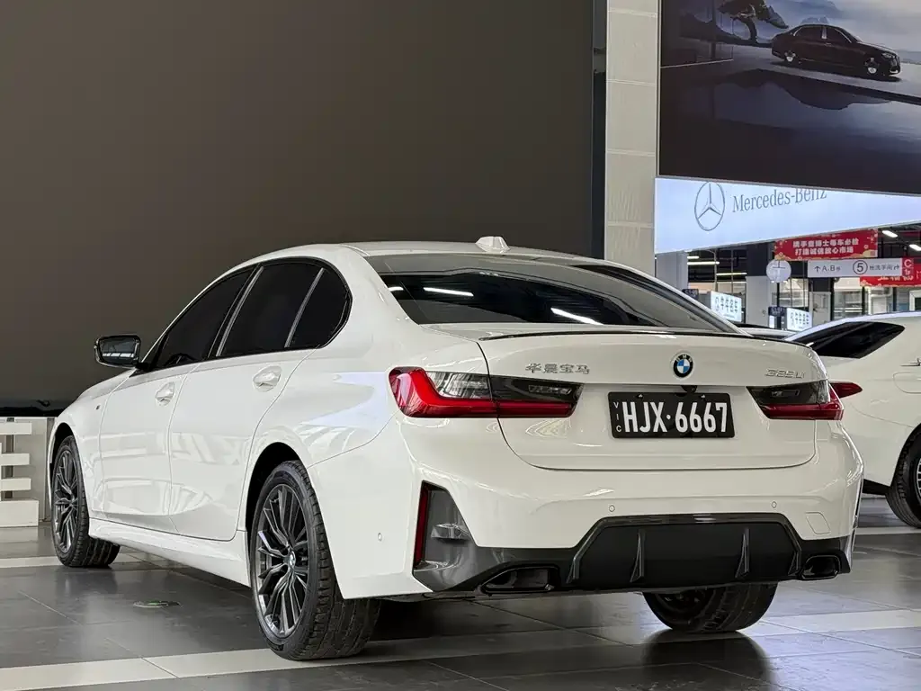 BMW 3 Series 2023 из CN, фото 6