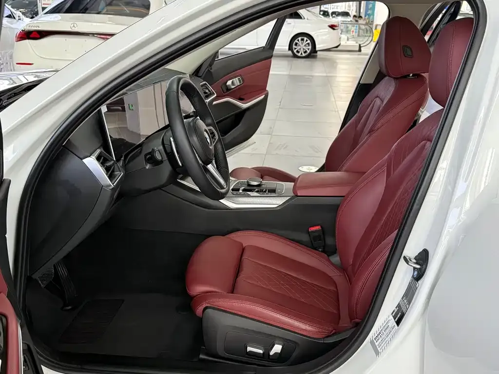 BMW 3 Series 2023 из CN, фото 8