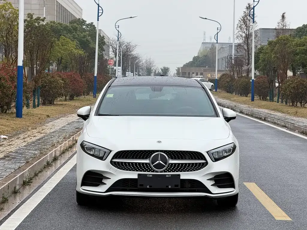 Mercedes-Benz A-Class — фото 9