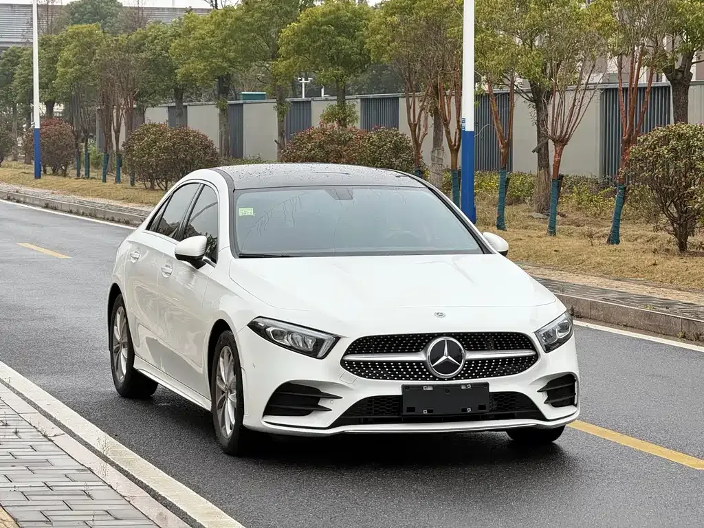 Mercedes-Benz A-Class — фото 10