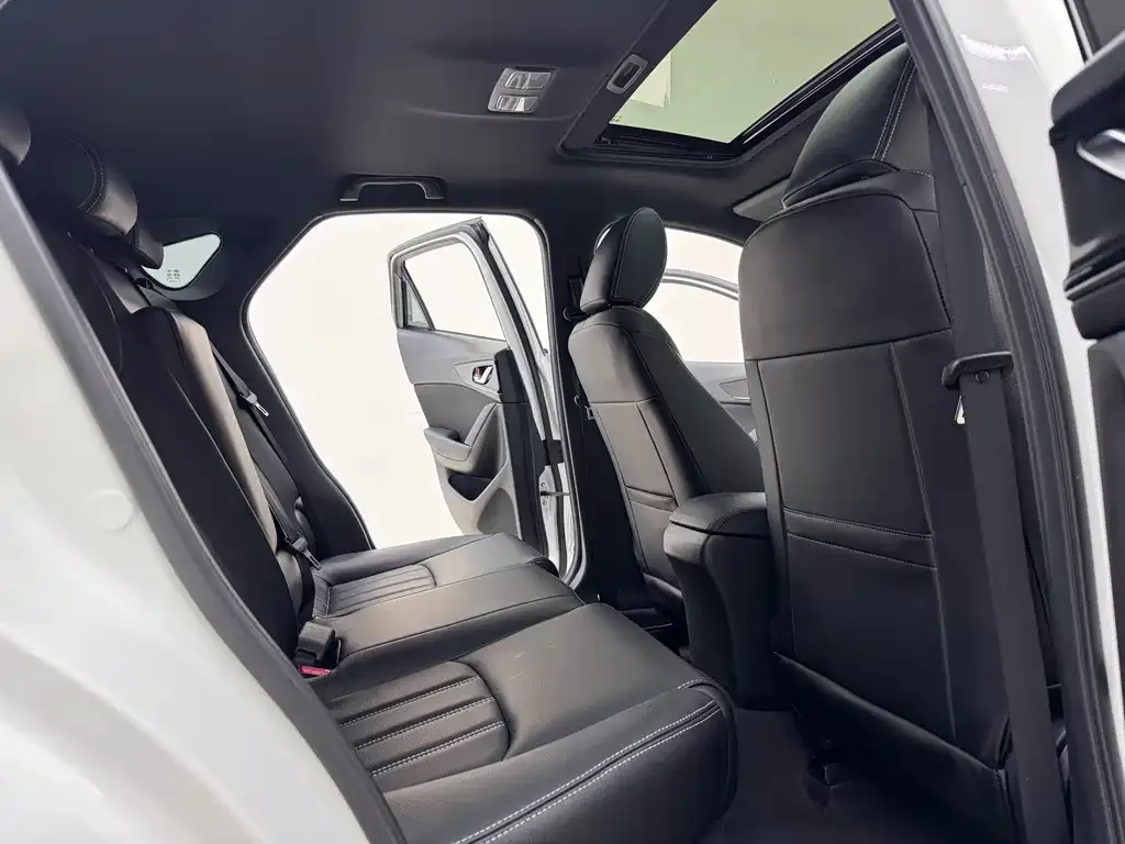 Mazda CX-4 2023 из CN, фото 10