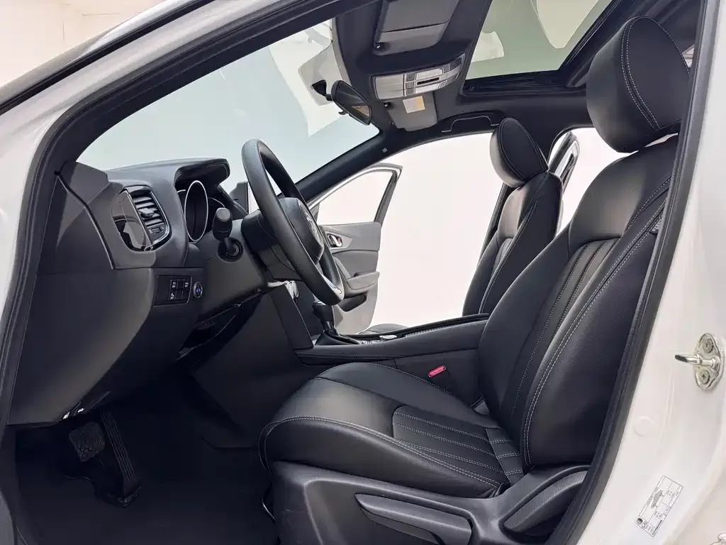 Mazda CX-4 2023 из CN, фото 7