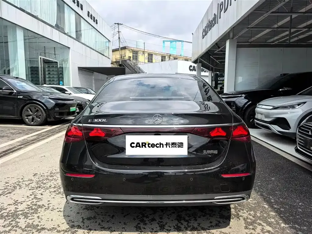 Mercedes-Benz E-Class — фото 3