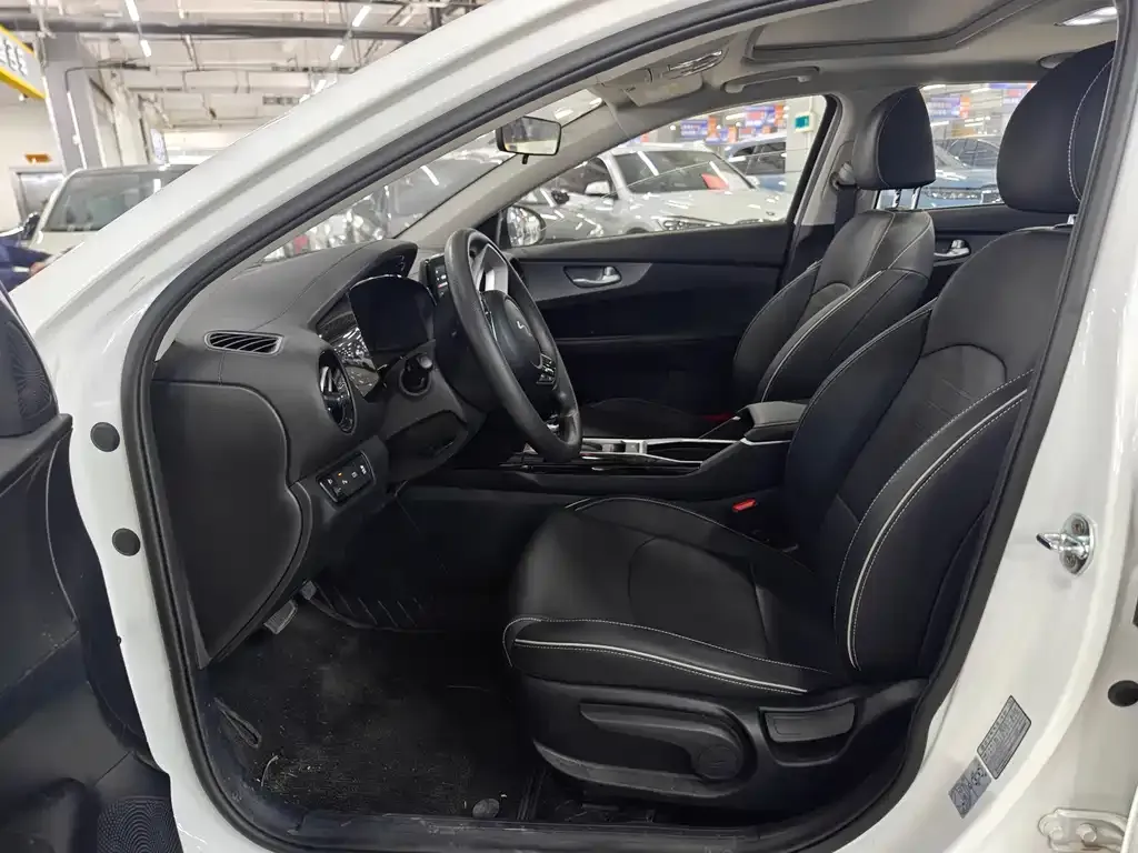 Kia K3 2025 из CN, фото 4
