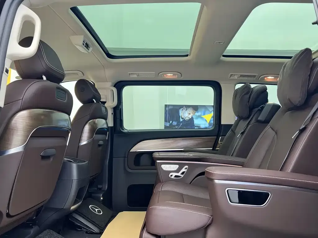 Mercedes-Benz V-Class 2023 из CN, фото 10
