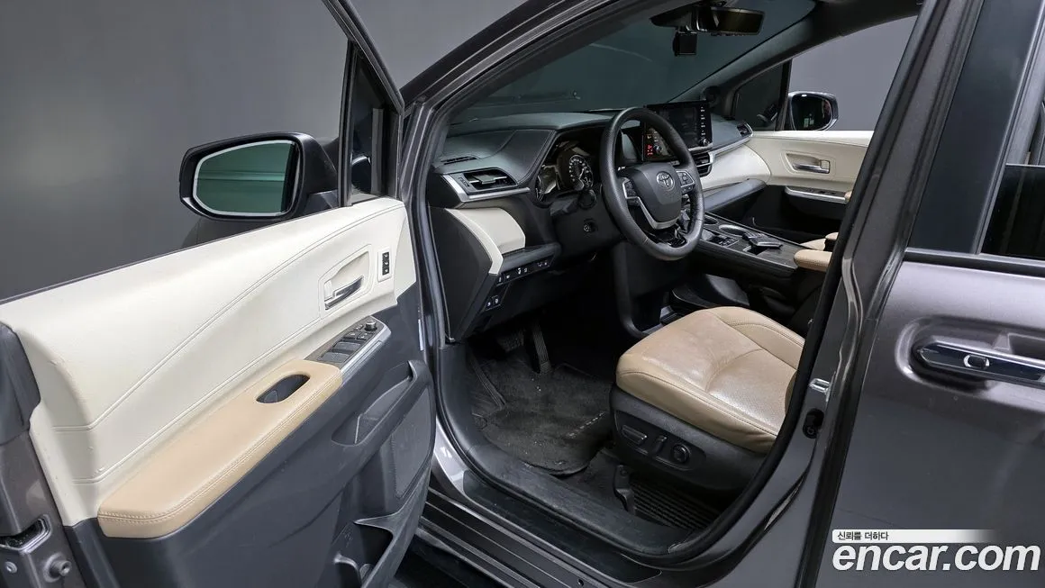 Toyota Sienna 2023 из KR, фото 4
