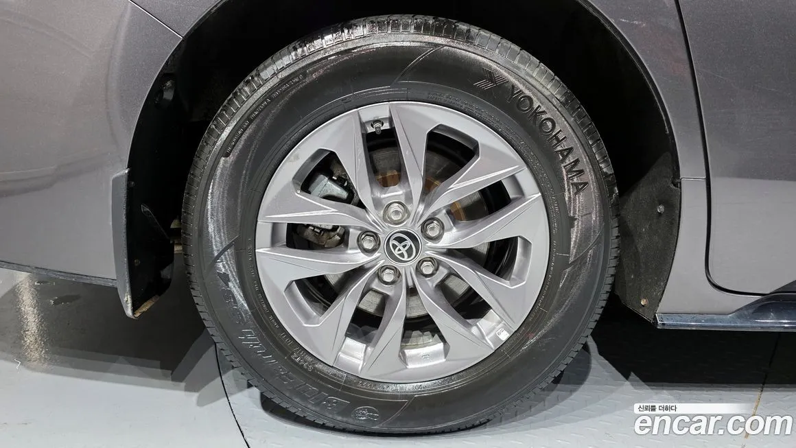 Toyota Sienna 2023 из KR, фото 7