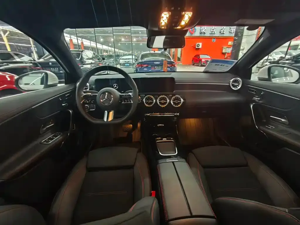 Mercedes-Benz A-Class — фото 10