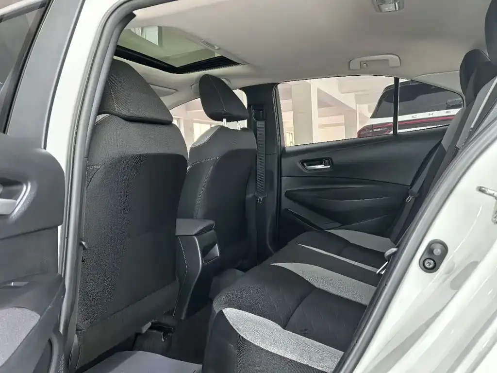 Toyota Corolla 2022 из CN, фото 3