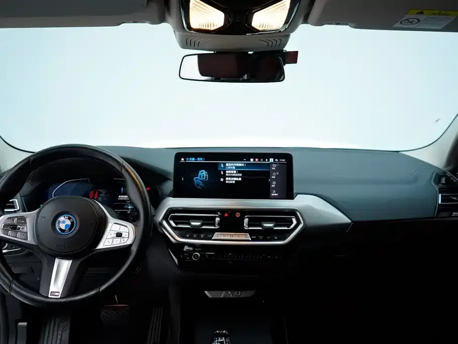 BMW iX3 — фото 2