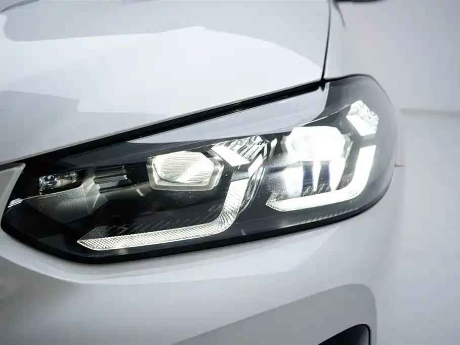 BMW iX3 — фото 3
