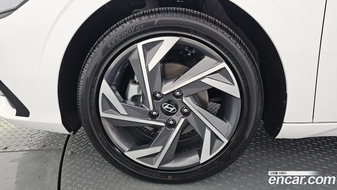 Hyundai AVANTE — фото 4