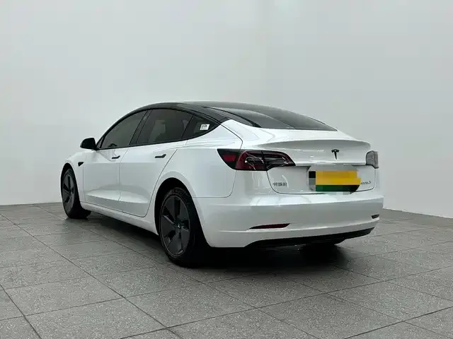Tesla Model 3 — фото 2