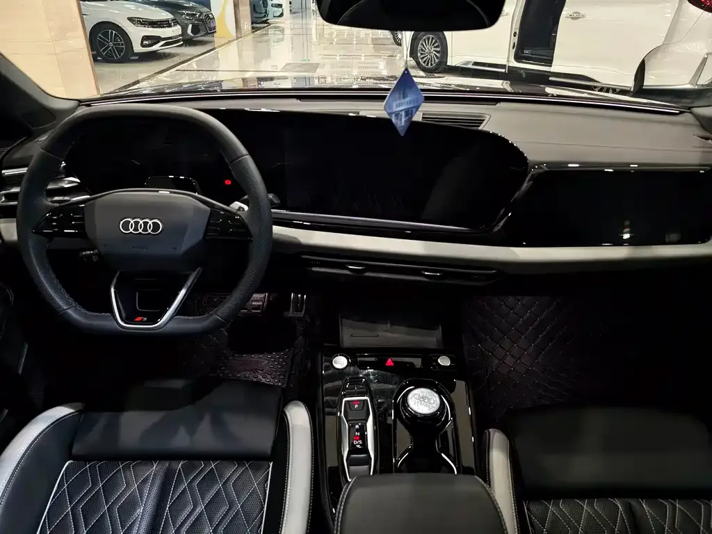 Audi A5L 2025 из CN, фото 3