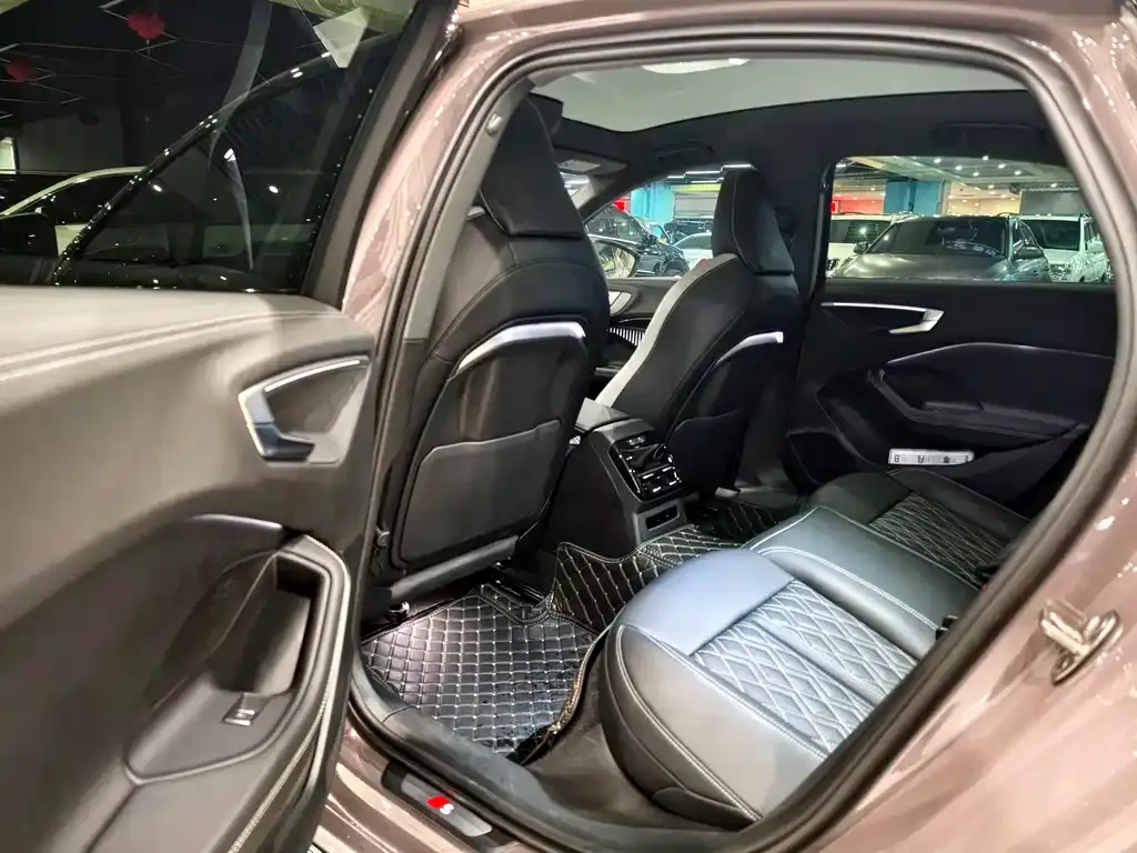 Audi A5L 2025 из CN, фото 6