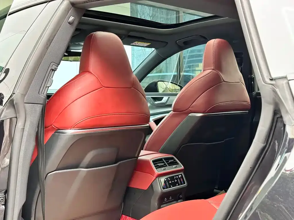Audi A7L 2025 из CN, фото 7
