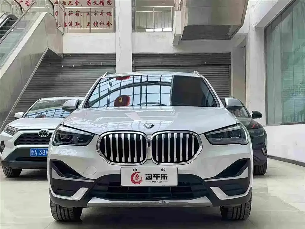 BMW X1 2021 из CN, фото 7