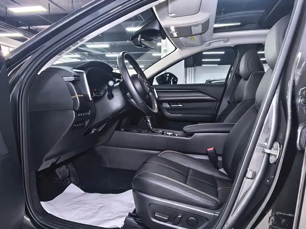 Mazda CX-50 2023 из CN, фото 10