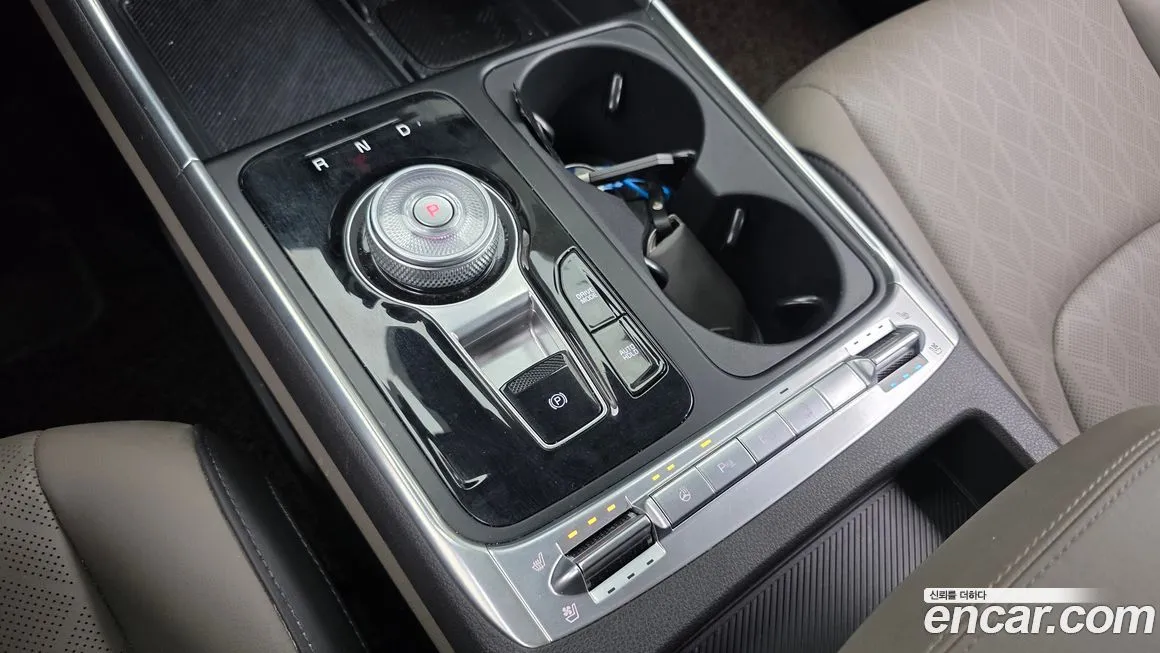Kia Carnival — фото 10