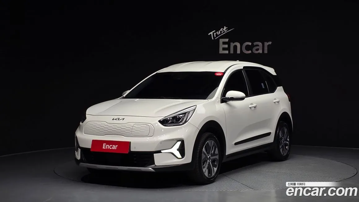 Kia Niro — фото 1