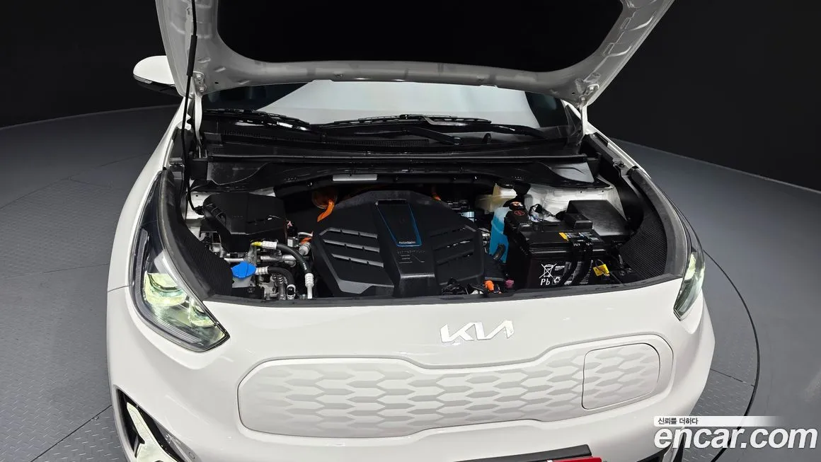 Kia Niro — фото 10