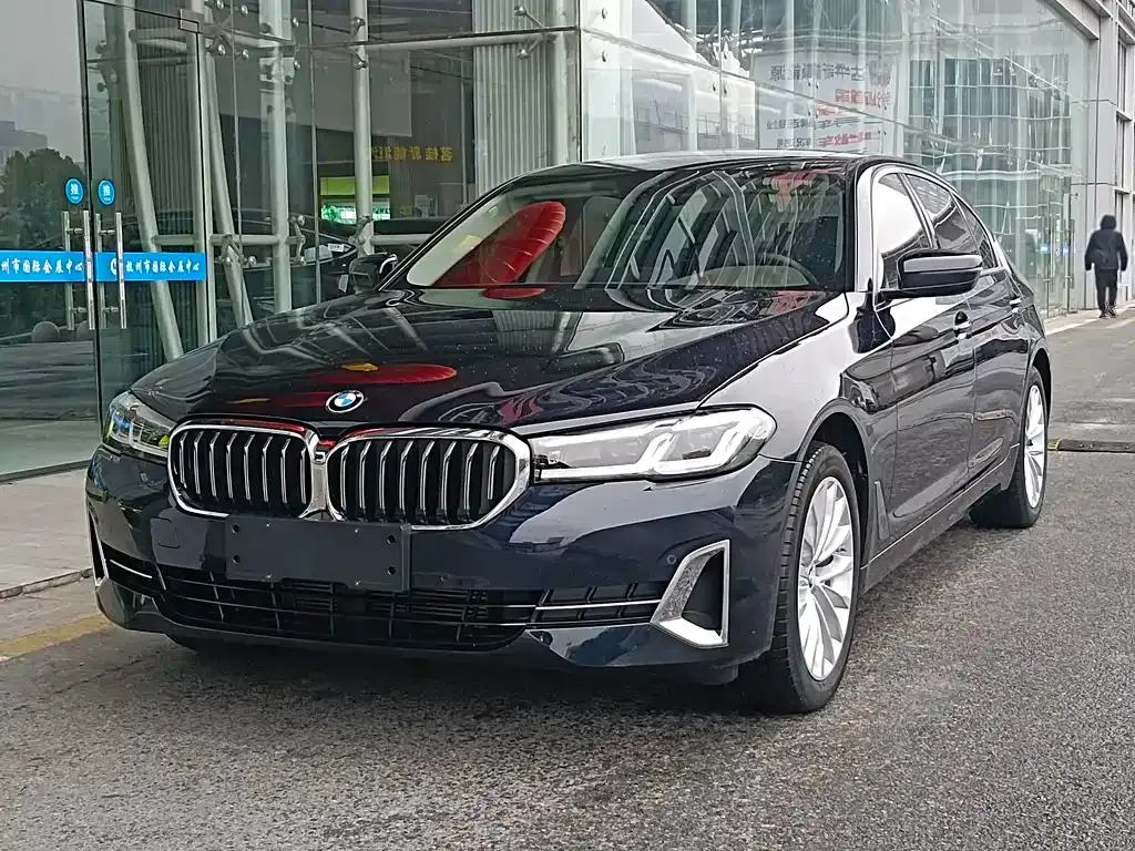 BMW 5 Series — фото 1