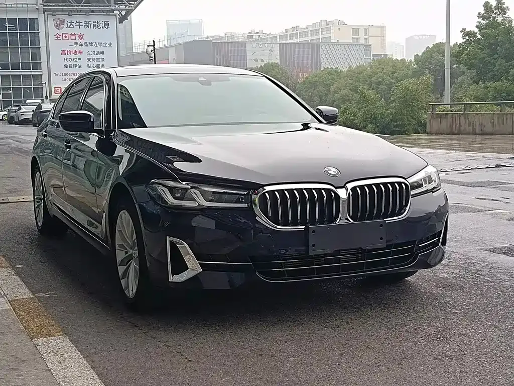 BMW 5 Series — фото 4
