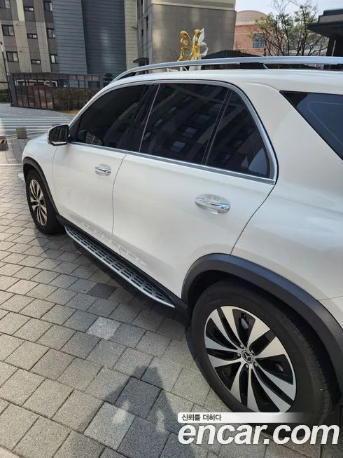 Mercedes-Benz GLE-Class — фото 7