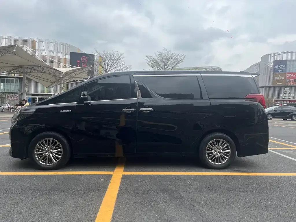 Toyota Alphard 2023 из CN, фото 10