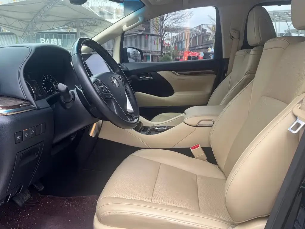 Toyota Alphard 2023 из CN, фото 7