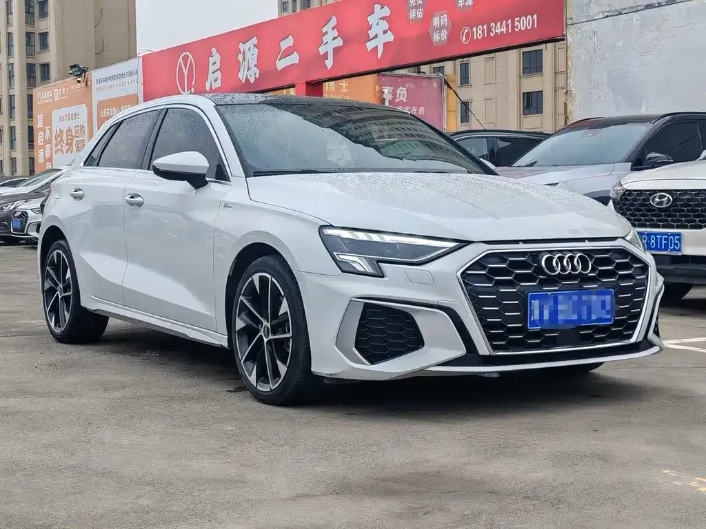 Audi A3 2023 из CN, фото 9
