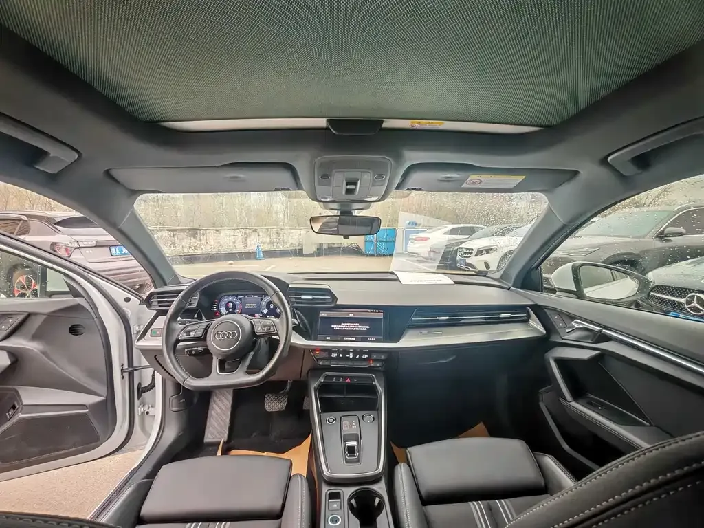 Audi A3 2023 из CN, фото 10